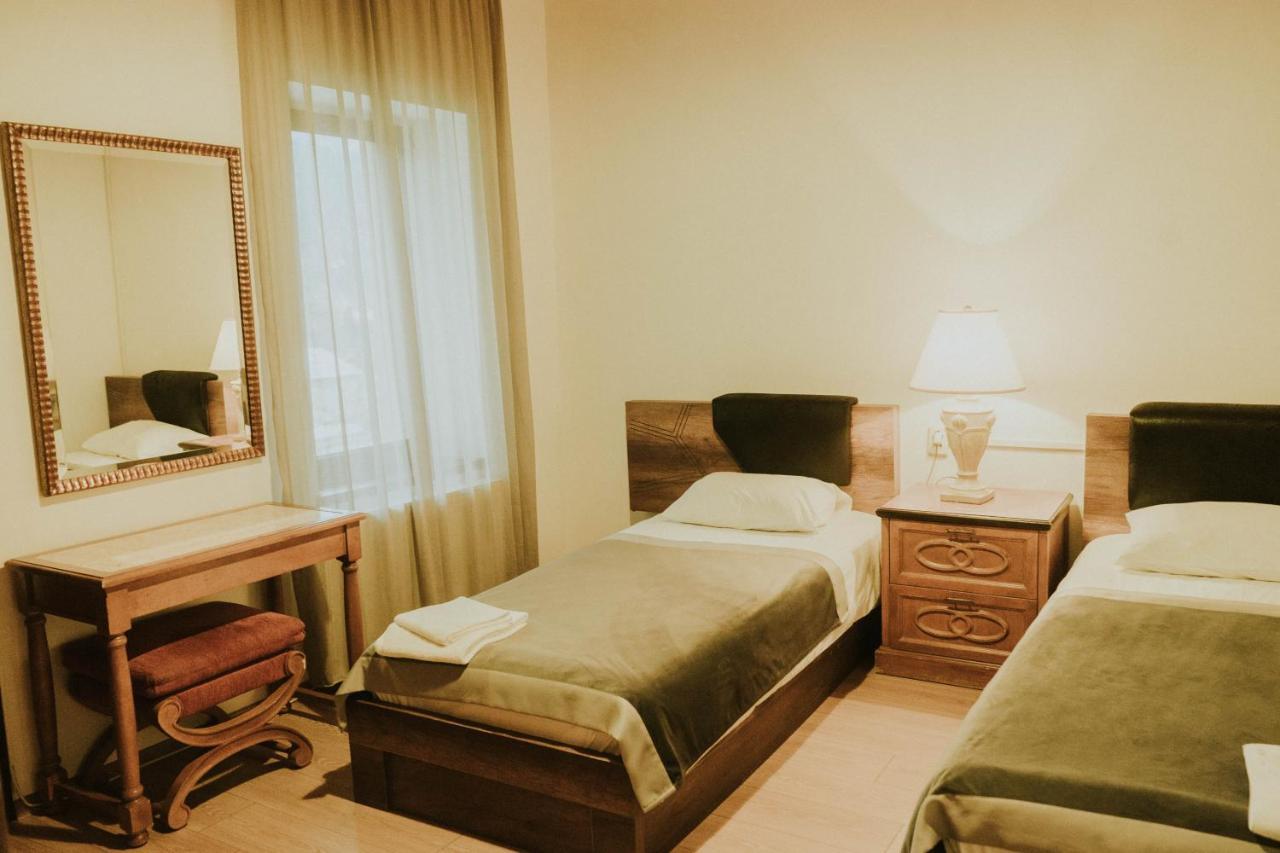 Hotel Chubu Mestia Kültér fotó