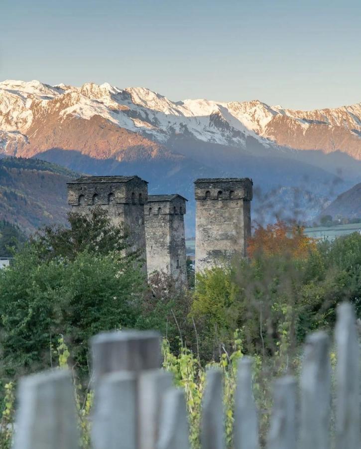 Hotel Chubu Mestia Kültér fotó